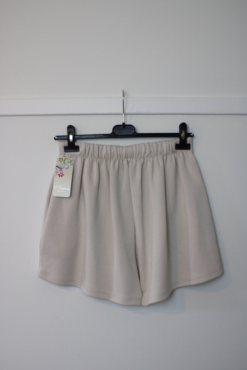 Beige skort