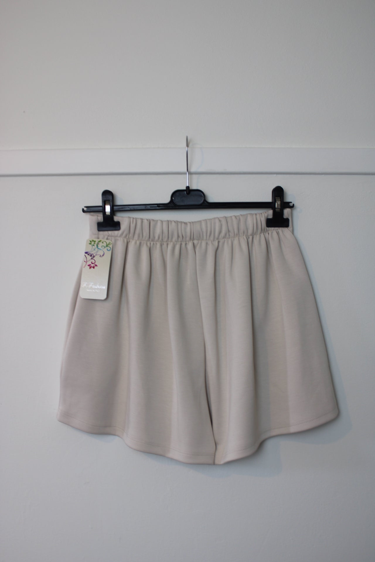 Beige skort