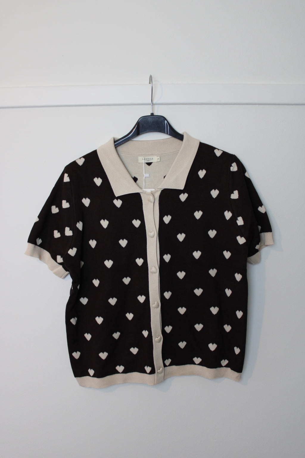 Bruin vestje met hartjes