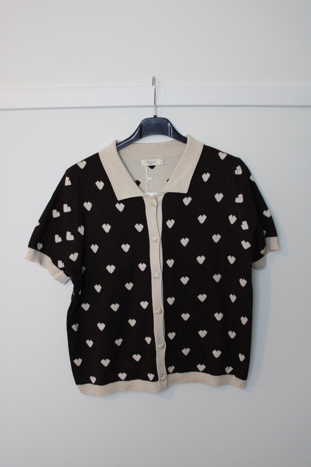 Bruin vestje met hartjes