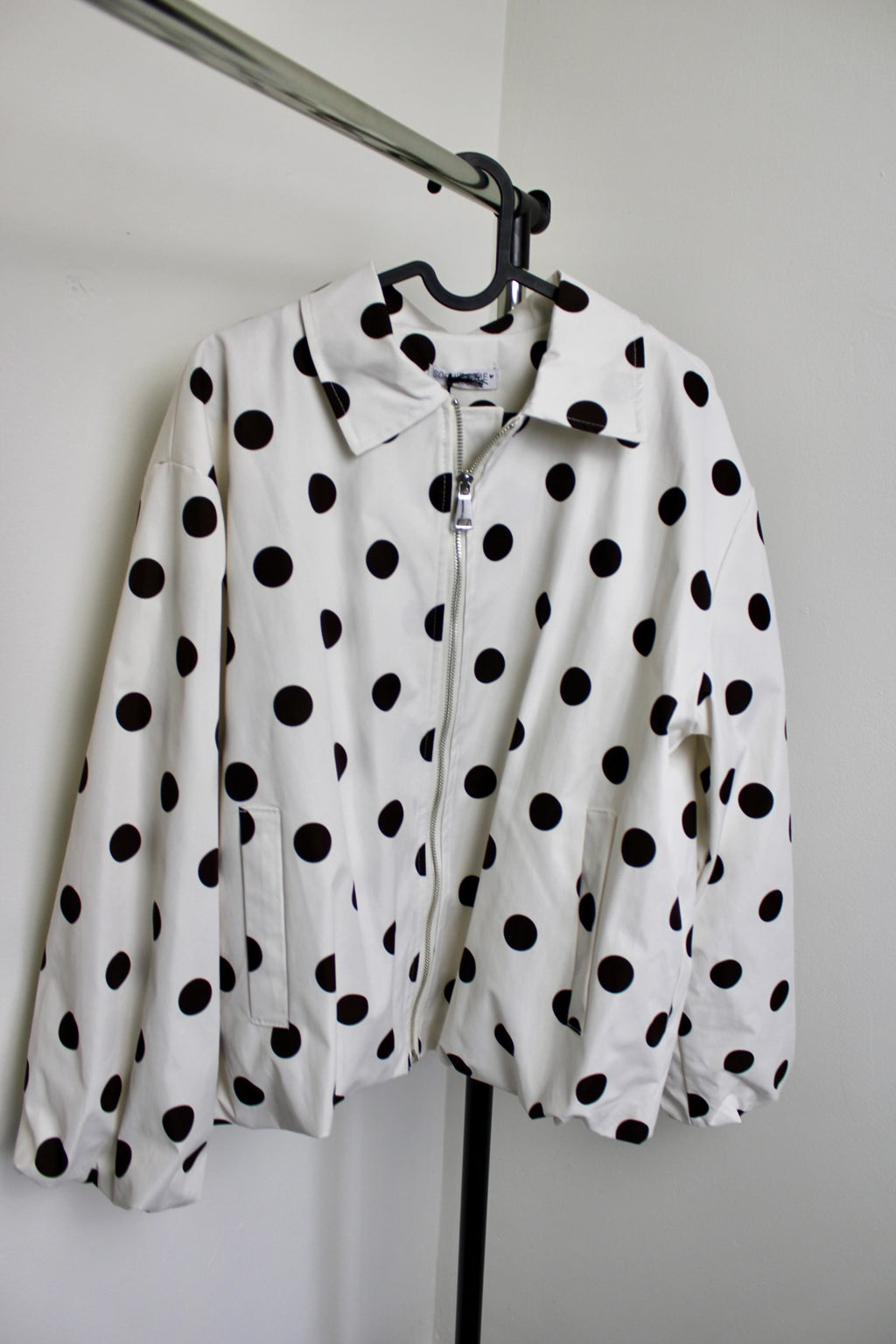 Polka Dot Bomberjack – Wit/Zwart