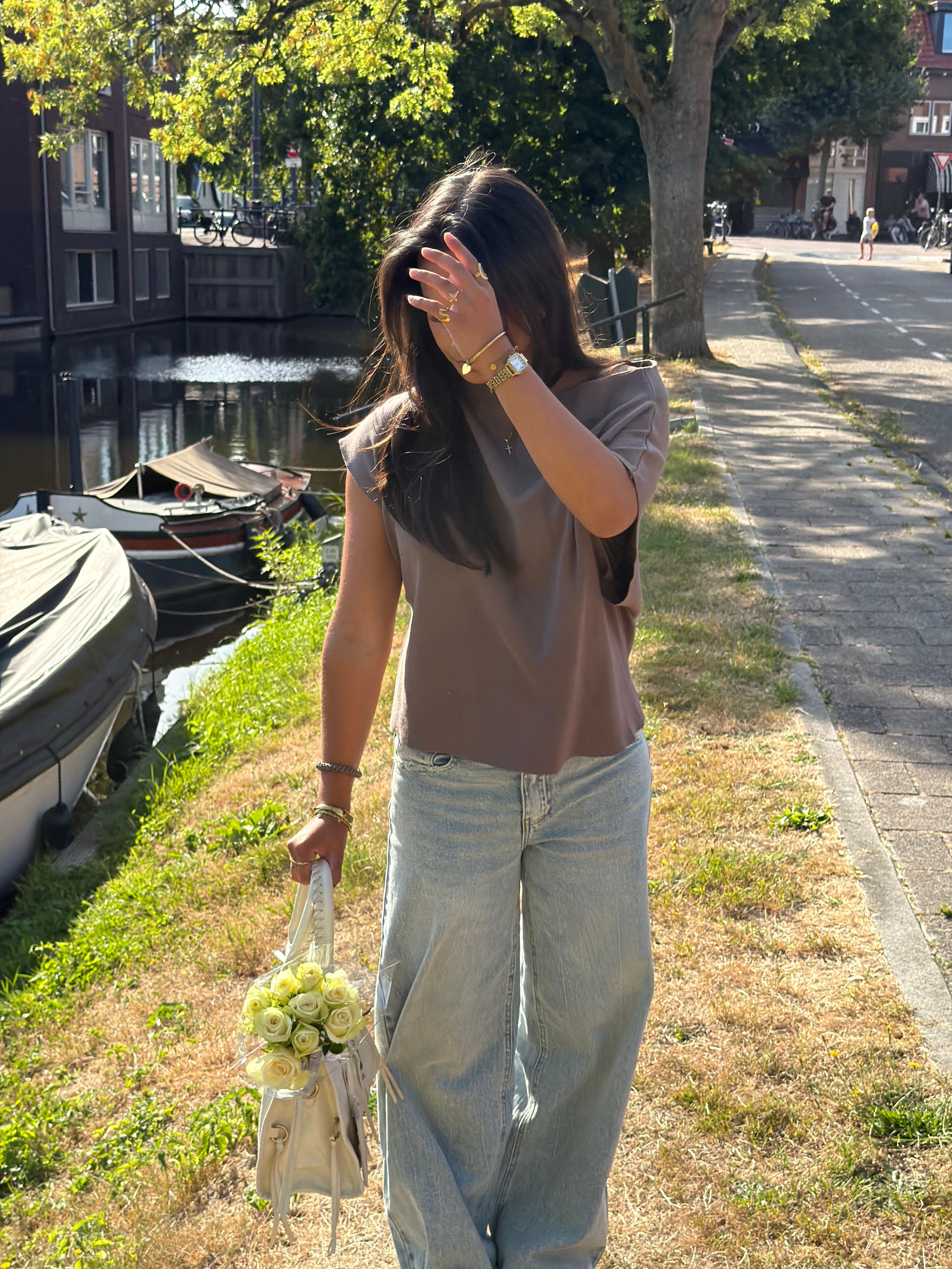 Molly Off-Shoulder Taupe