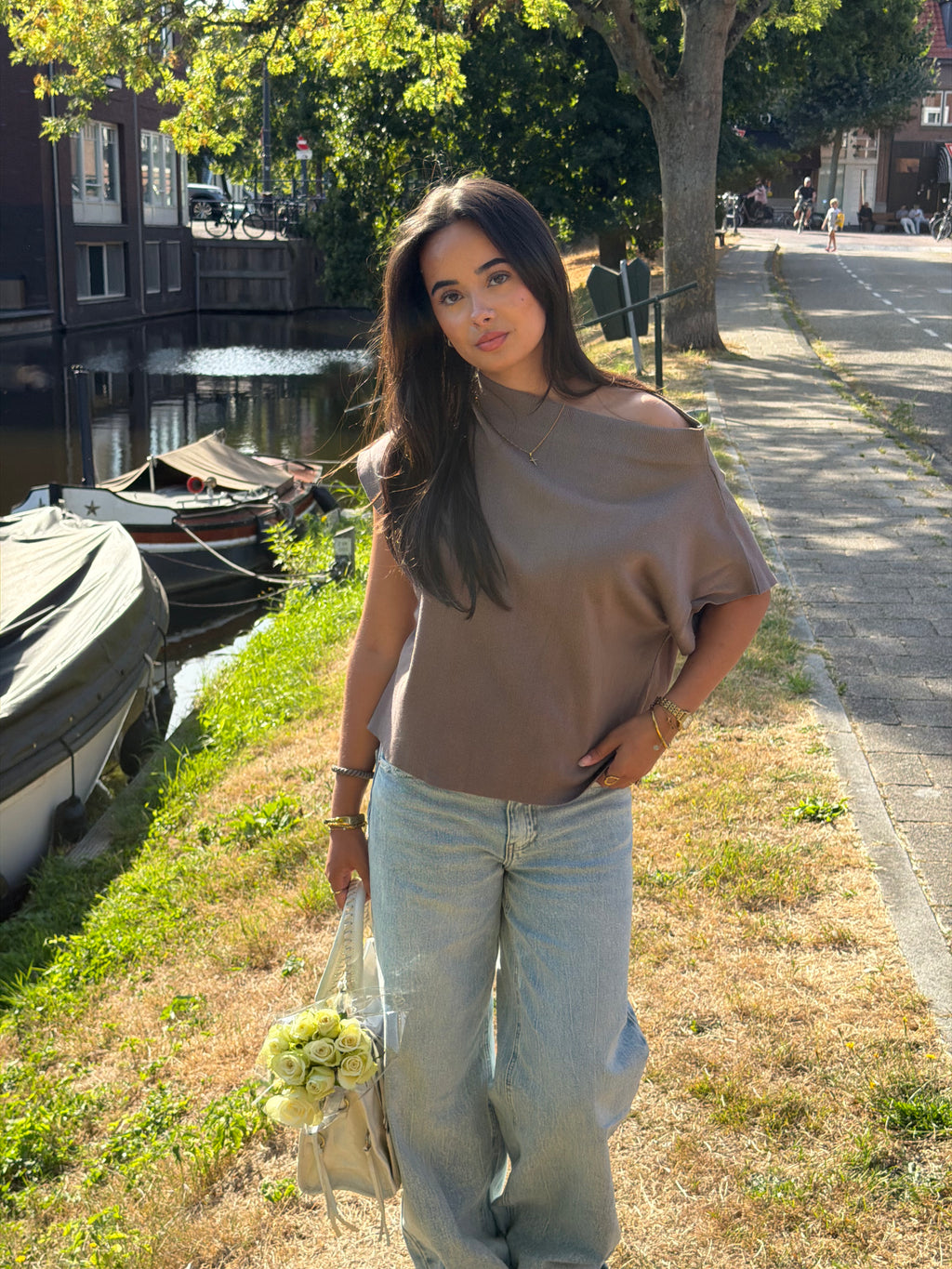 Molly Off-Shoulder Taupe